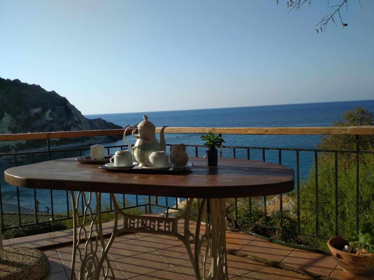 Hotel Ostria Áyios Nikítas Exterior foto