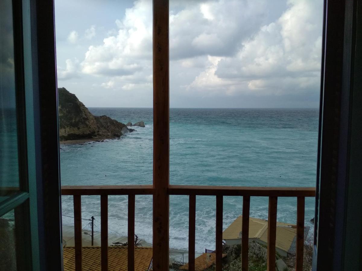 Hotel Ostria Áyios Nikítas Exterior foto